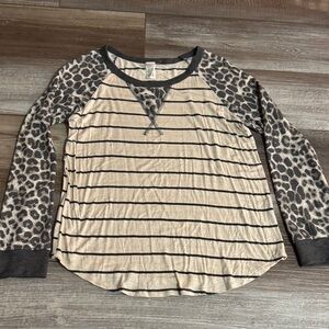 7th Ray Beige Stripe Raglan Top with Leopard Sleeves